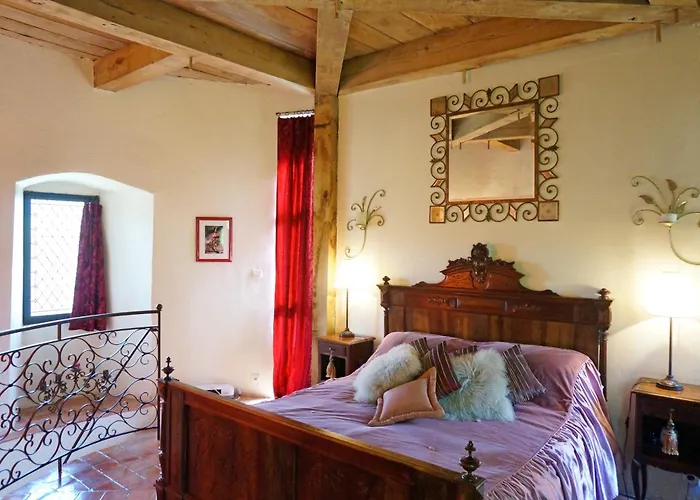 Chambre D\'Hotes Au Chateau De Belcastel