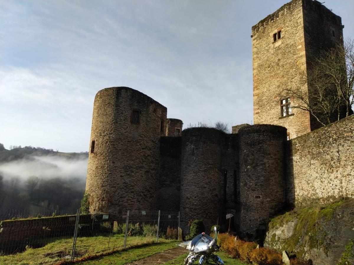 D'hotes Au Chateau De Belcastel Bed & Breakfast Belcastel (Aveyron)
